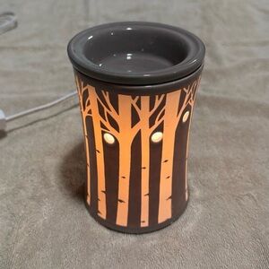 Scentsy Gray and White Tree Design Wax Warmer